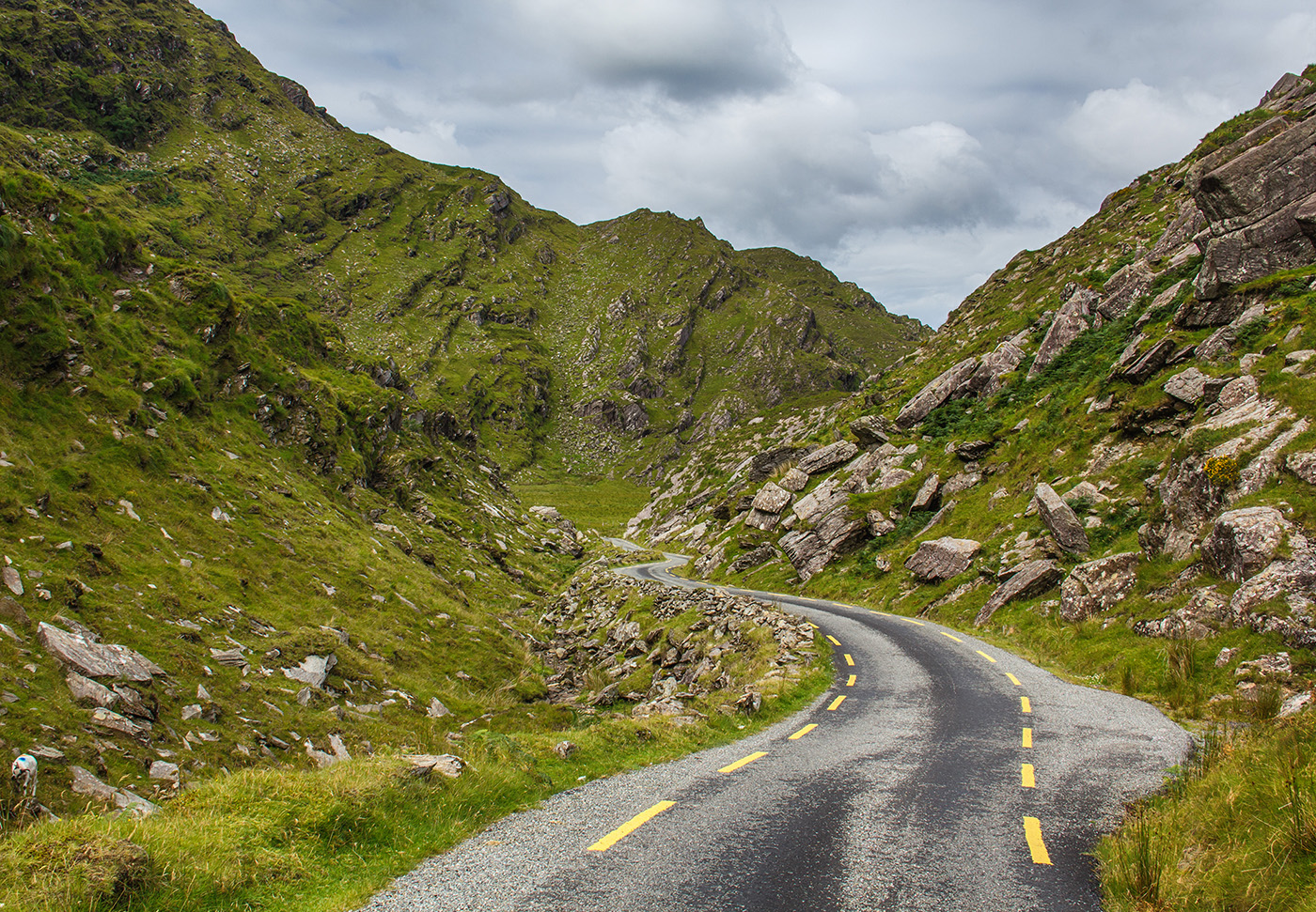 Mountain Road In Ireland Wagrati