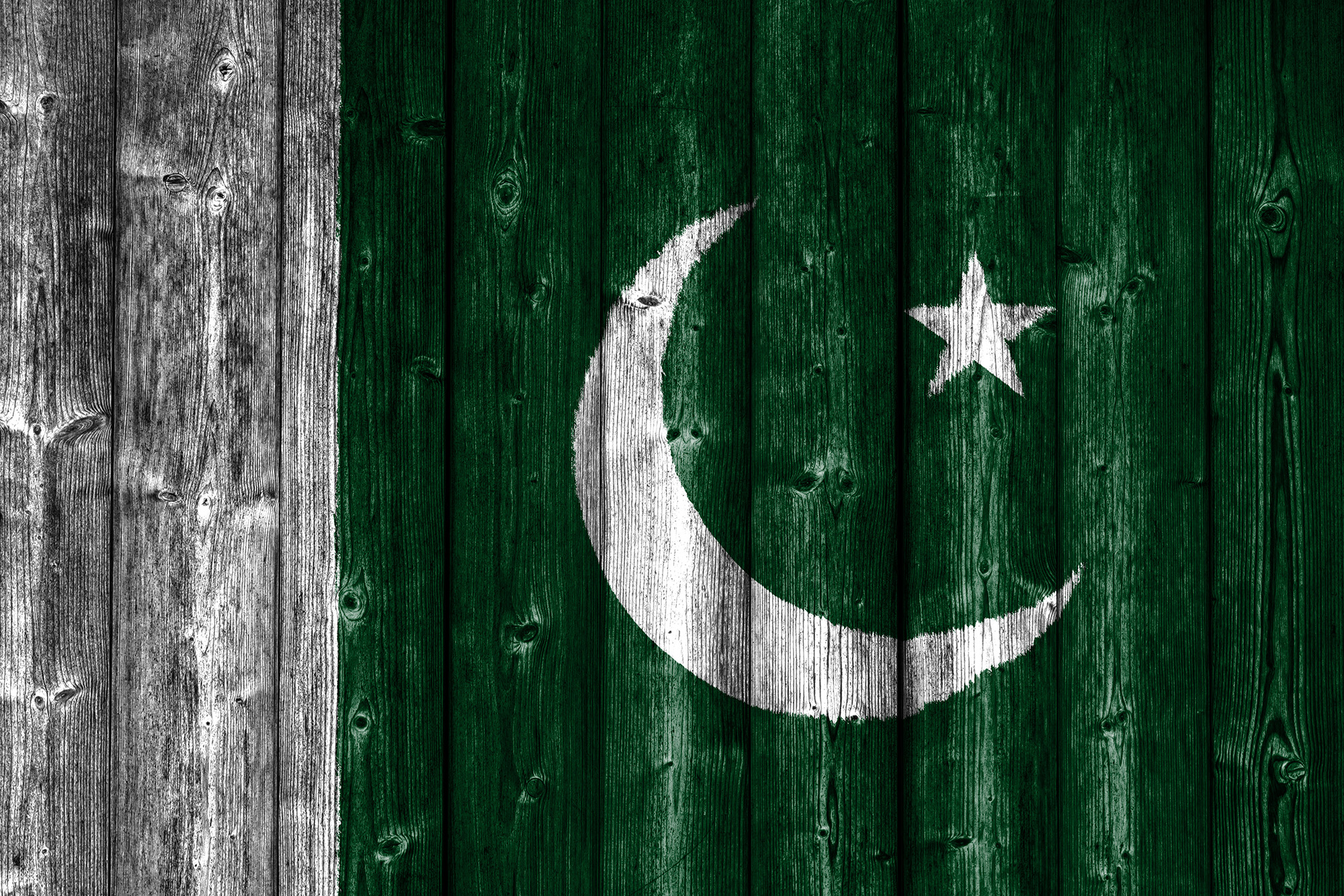 Die Flagge von Pakistan auf Holz Wagrati